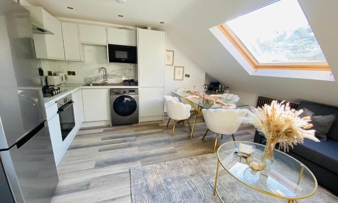 Bethnal Green Apartment | Apartment in Stepney Green