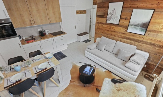 Noes Apartment | Apartment in the center of Crans Montana