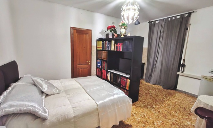 Ostiense Apartment | Apartment in the heart of Rome free fast wi fi