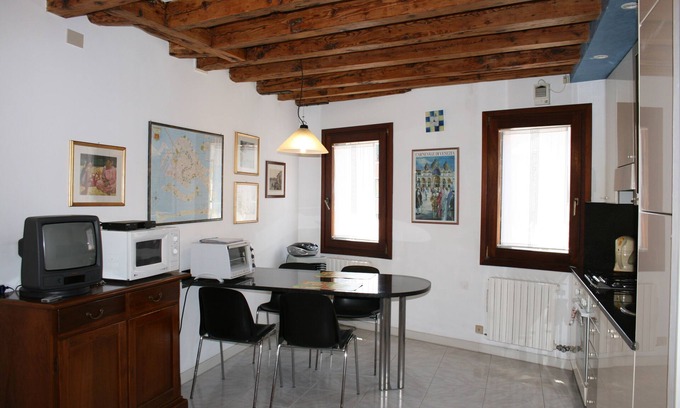 Castello Apartment | Apartment in the Historic centre of Venice, Italy