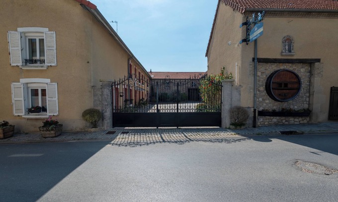 Chamery Apartment | Apartment in the vineyards