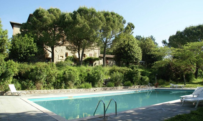 Collesanto Apartment | Apartment in Umbria near Lake Trasimeno