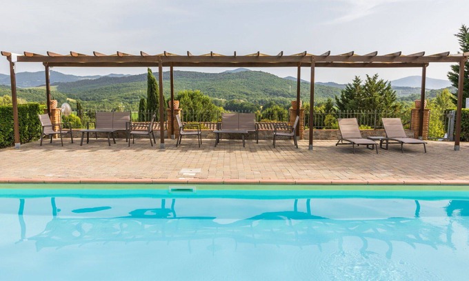 Montecatini Val di Cecina House | Apartment in villa with pool, WIFI, A/C, TV, terrace, pets allowed, panoramic view, parking