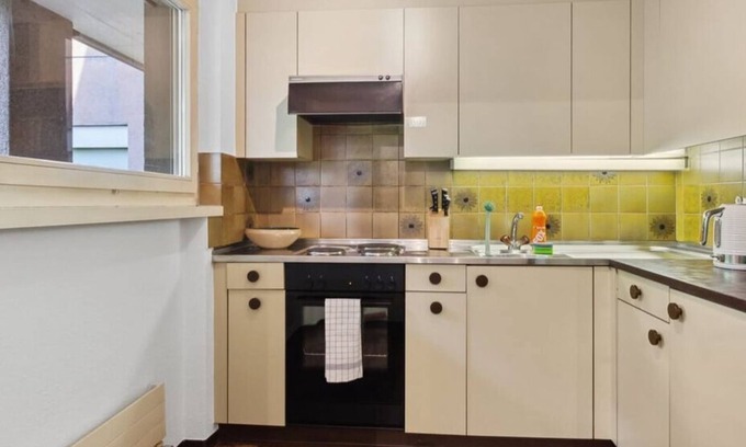 District 8 Apartment | Apartment in Zurich City Centre