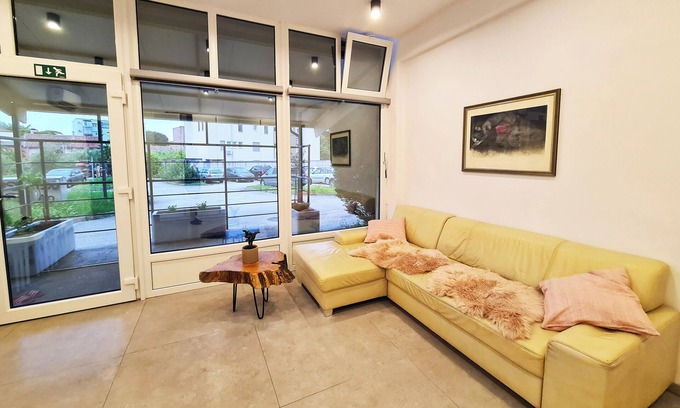 Izola Apartment | Apartment is located 5 min walk to City center and 350m from the sea coast.