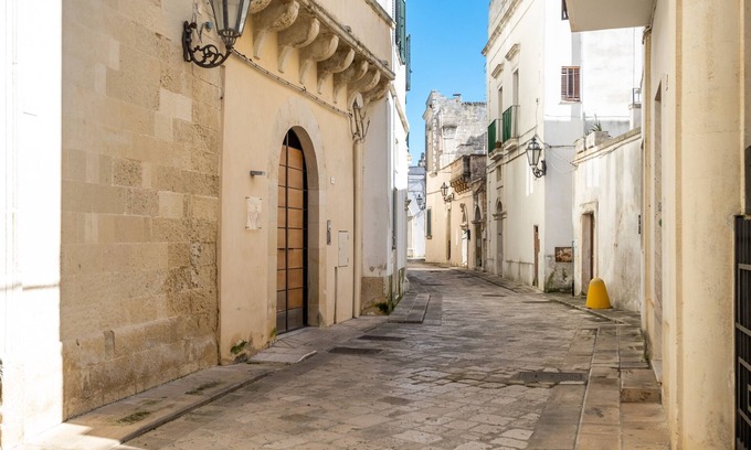 Centro Storico Apartment | Apartment 'Naka' with Air Conditioning