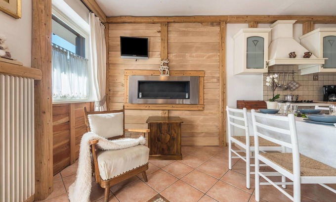 Palu Apartment | Apartment "Casa Ferrazza Natalie" with Mountain View, Wi-Fi & Balcony
