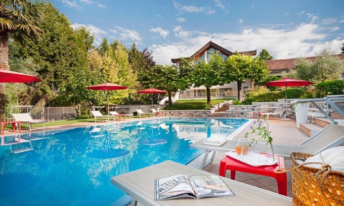Santigaro Apartment | Apartment 'Ares - Oleadei' with Mountain View, Wi-Fi and Air Conditioning