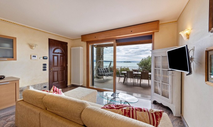 San Felice del Benaco Apartment | Apartment 'Happy Villa' with Lake View, Private Terrace and Wi-Fi