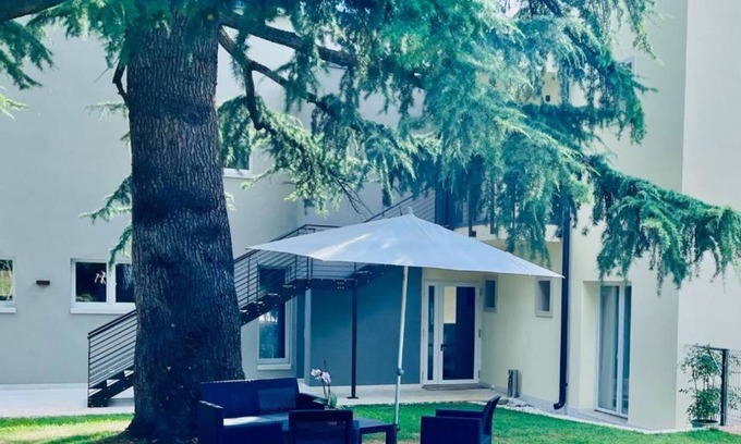 Gargagnago di Valpolicella Apartment | Apartment 'Akasha' with Shared Terrace, Wi-Fi and Air Conditioning