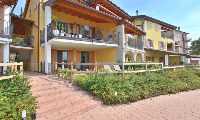San Zeno di Montagna Apartment | Apartment Borgo Montagna With Pool