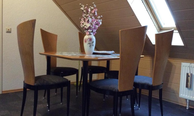 Bad Schoenborn Apartment | Apartment Jane