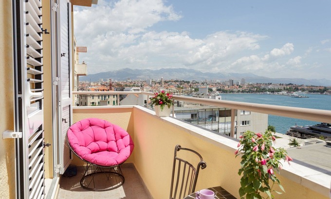 Split Apartment | Apartment Jere - top location