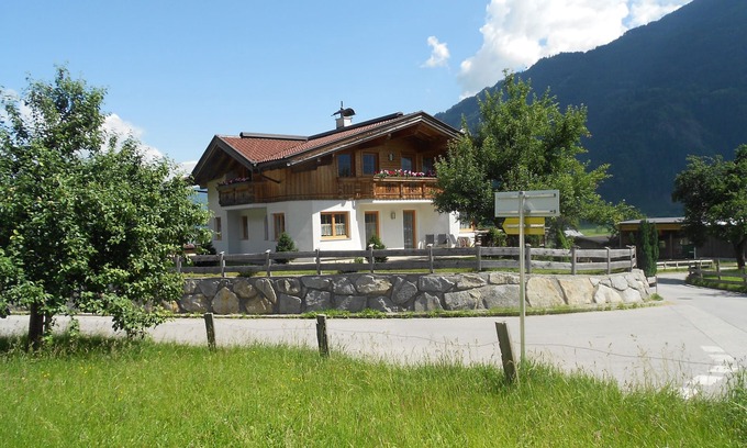 Ried im Zillertal Apartment | Apartment Johanna