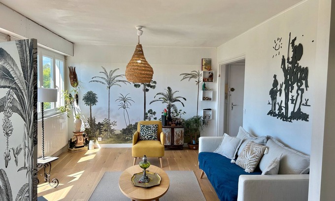 Lorient Apartment | Apartment 'Jolie Vue - T2 Lorient Centre' with Balcony and Wi-Fi - by Breizh key