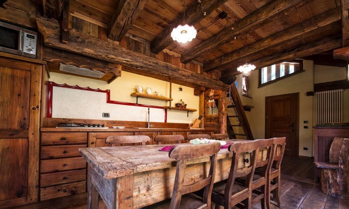 Grand Haury Apartment | Apartment "La Méizòn de Felise - Lo Paillê" with Mountain View, Shared Garden & Wi-Fi