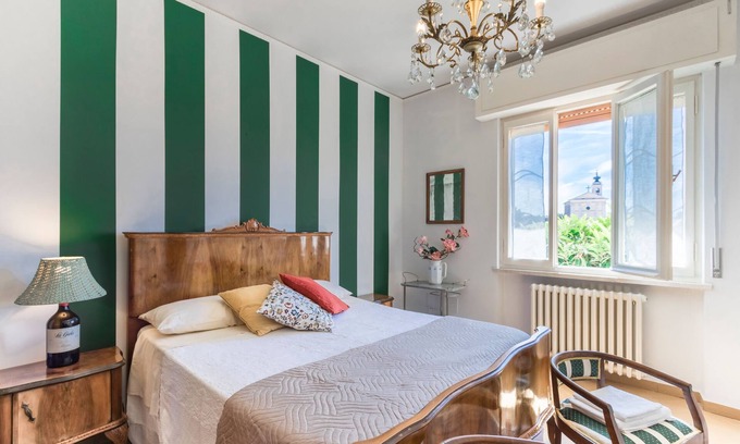 Sandra Apartment | Apartment 'La Maison De Mely' with Private Terrace, Wi-Fi and Air Conditioning