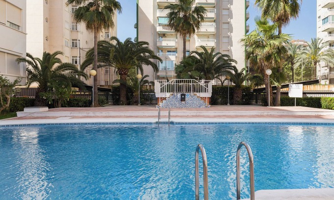 Grau i Platja Apartment | Apartment 'Las Alondras' with Shared Pool, Shared Garden and Wi-Fi