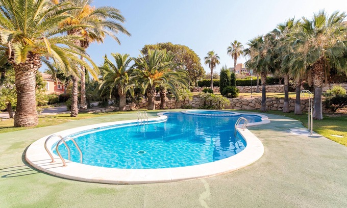 Hoya de los Patos Apartment | Apartment 'Las Lomas De Bonalba' with Mountain View, Wi-Fi and Air Conditioning