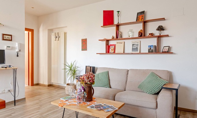 Pisa Apartment | Apartment 'Le 7 Calle - Piano Terra' with Shared Garden and Wi-Fi