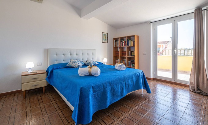 Pirri Apartment | Apartment 'Le Terrazze' with Private Terrace, Wi-Fi and Air Conditioning