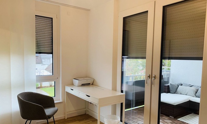 Leonberg Apartment | Apartment 'Leonberg' with Balcony and Wi-Fi