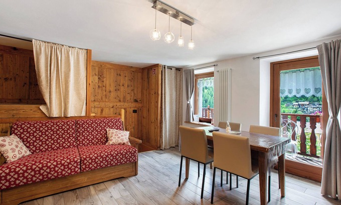 Degioz Apartment | Apartment 'Les Cles - Achillea' with Mountain View and Balcony