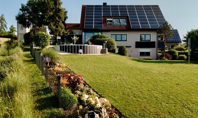 Dietenhofen Apartment | Apartment 'Lisse' with private terrace, private garden and Wi-Fi