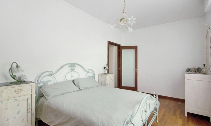 Bogliasco Apartment | Apartment 'Lo Scoglio' with Private Garden and Wi-Fi