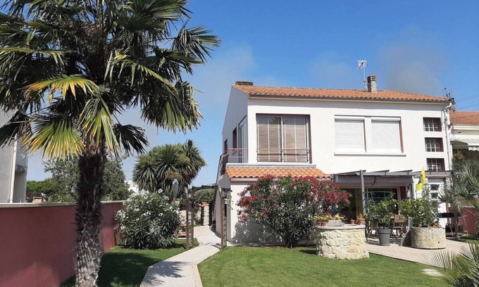 Aytre Apartment | Apartment located in Aytré 2 steps from La Rochelle & minutes from the beaches