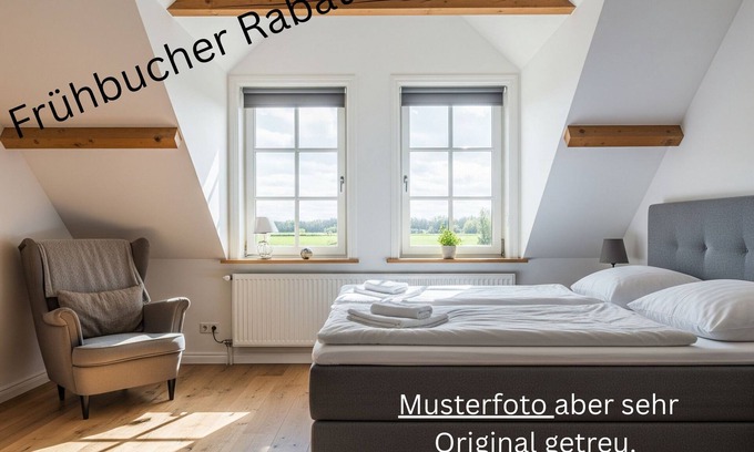 Niederemmel Apartment | Apartment - Loft Apartment, 160 qm², balcony, parking lot, modern, up to 8 pers.