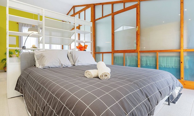 Bellvey Apartment | Apartment 'Loft El Til-ler' with Private Terrace and Wi-Fi