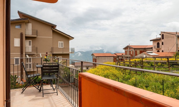 Tusa Apartment | Apartment 'Luna Calante' with Sea View, Wi-Fi and Air Conditioning