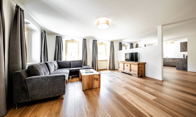 Mustair Apartment | Apartment Münsterhof 66m²