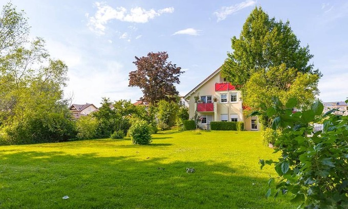 Wasserburg Apartment | Apartment 'Manns' with Shared Garden, Balcony and Wi-Fi