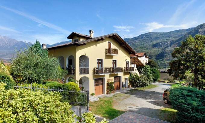 Fabbrica Apartment | Apartment "Maison Lorent" with Mountain View, Balcony & Wi-Fi