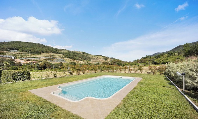 Ortovero Apartment | Apartment "Mansarda Albero Verde con Piscina" with Mountain View, Pool, A/C & Wi-Fi