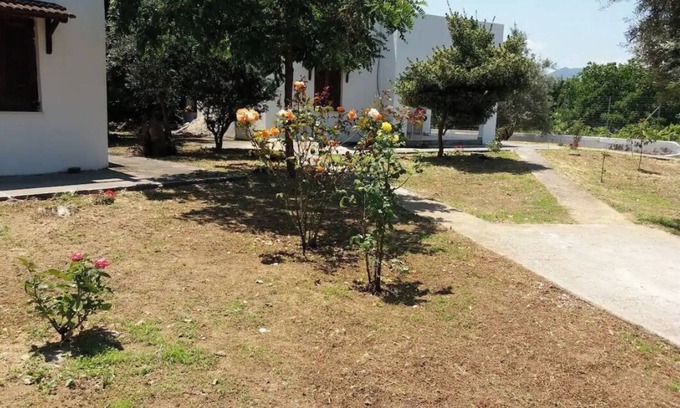 Edipsos Apartment | Apartment 'Μaria's House 1' with Private Terrace, Shared Garden and Air Conditioning