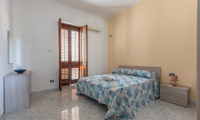 Acquedolci Apartment | Apartment 'Marianna' with Balcony and Air Conditioning