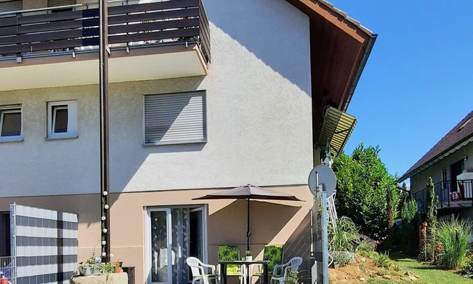 Norsingen Apartment | Apartment 'Mit Garten' with Private Terrace, Private Garden and Wi-Fi
