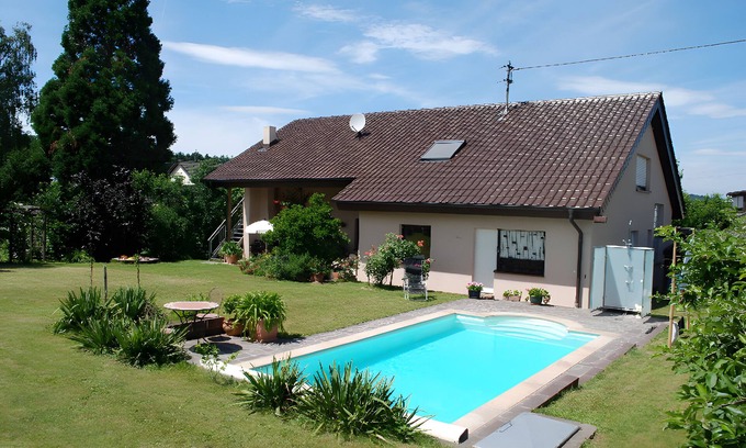 Ottenhausen Apartment | Apartment 'Mit Pool' with Shared Pool, Shared Garden and Wi-Fi