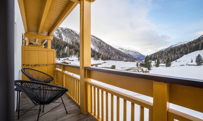 Casere Apartment | Apartment "Mountain Residence Kasern Nr 2" with Mountain View, Garden & Balcony