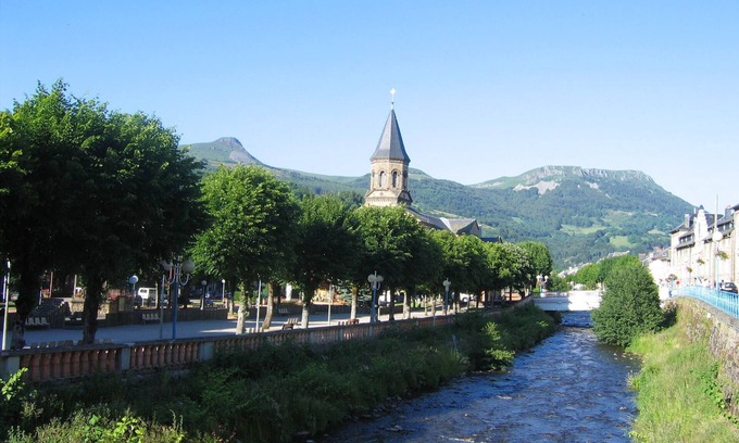 Murat-le-Quaire Apartment | Apartment Murat-le-Quaire, 2 bedrooms, 5 persons