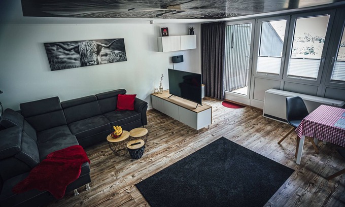Sasbachwalden Apartment | Apartment 'Natur Tanken' with Mountain View, Shared Garden and Wi-Fi