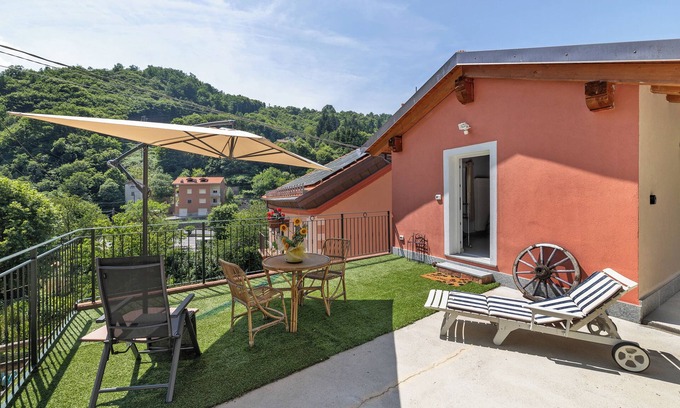 Osiglia House | Apartment 'Nature E Relax' with Mountain View, Private Terrace and Wi-Fi
