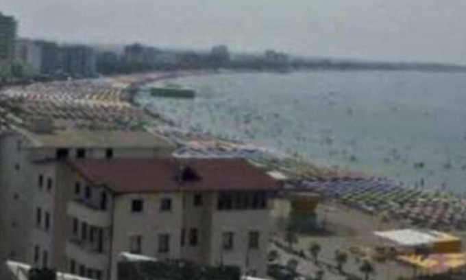 Shengjin Apartment | Apartment near the beach with a beautiful view of the city and sea