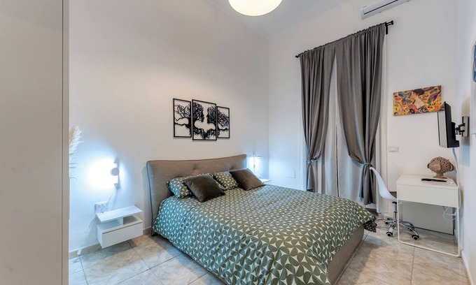 Lecce House | Apartment 'Nest 27' with Private Terrace, Wi-Fi and Air Conditioning