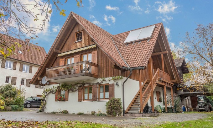 Aschach Apartment | Apartment ‘Obstgarten’ on Farm House with Wi-Fi, Terrace and Mountain View