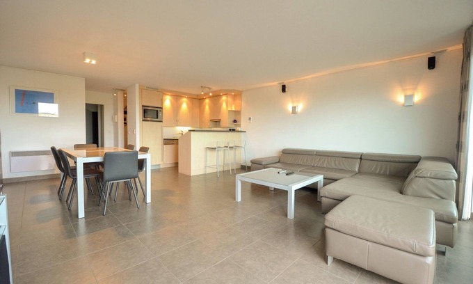Oostduinkerke-Bad Apartment | Apartment on Belgian Coast with Sea View