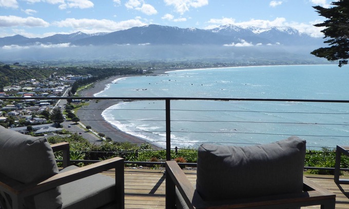 Kaikoura Apartment | Apartment on the Cliff Top